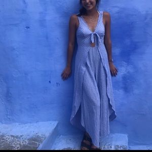 ⭐️ Front tie and leg slit jumpsuit